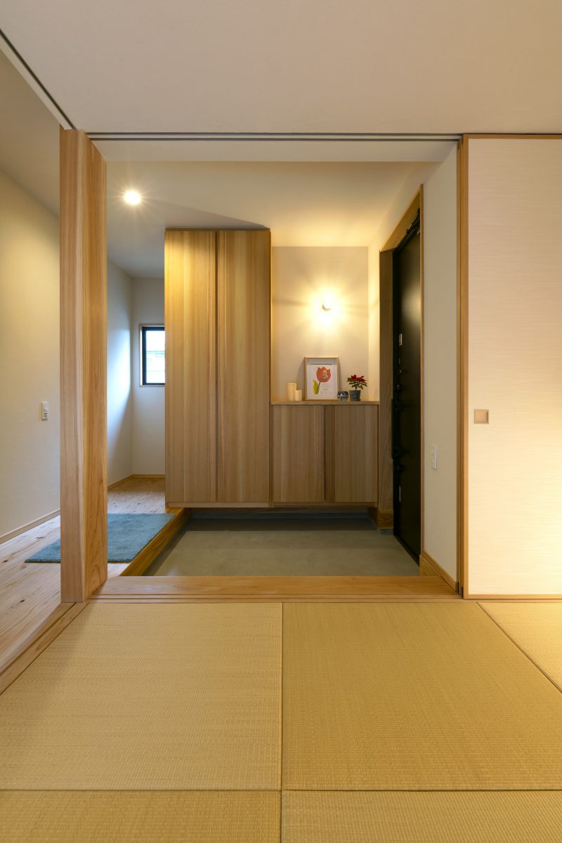 玄関・和室 | 季節の変化を感じる平屋　　