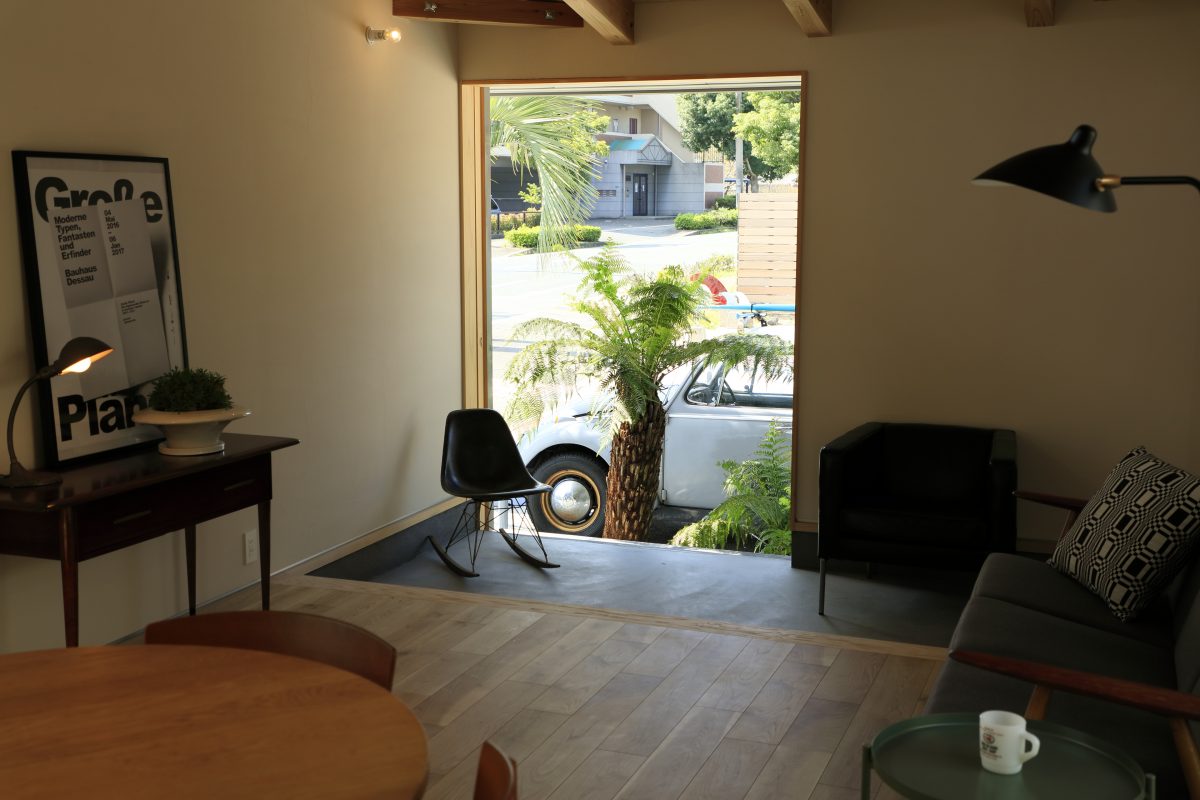  | FLAT HOUSE