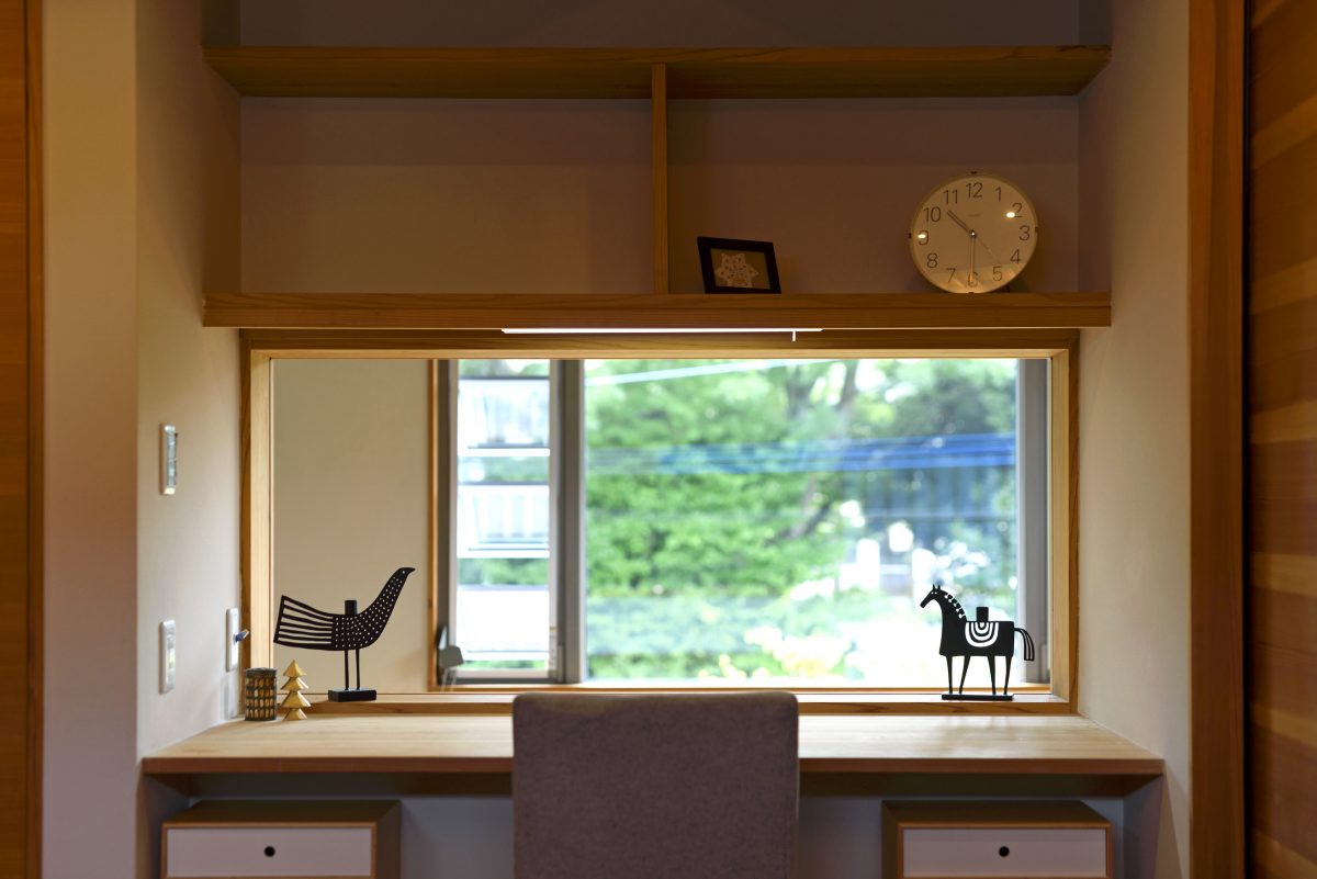 勉強部屋 | 遊びながら暮らす自然に囲まれたガレージハウス