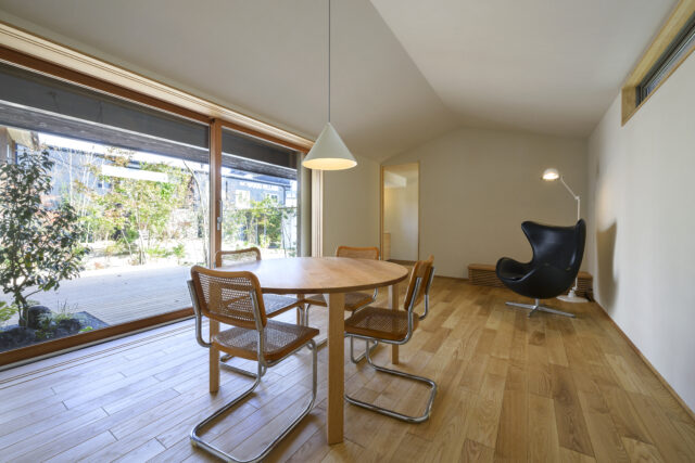ダイニングテーブルの買い替え　（福岡注文住宅を建てるには）