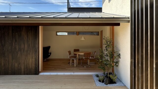 木の枠で作られた木製サッシ（窓）「プロファイルウインドウ」って何？福岡注文住宅を建てる。